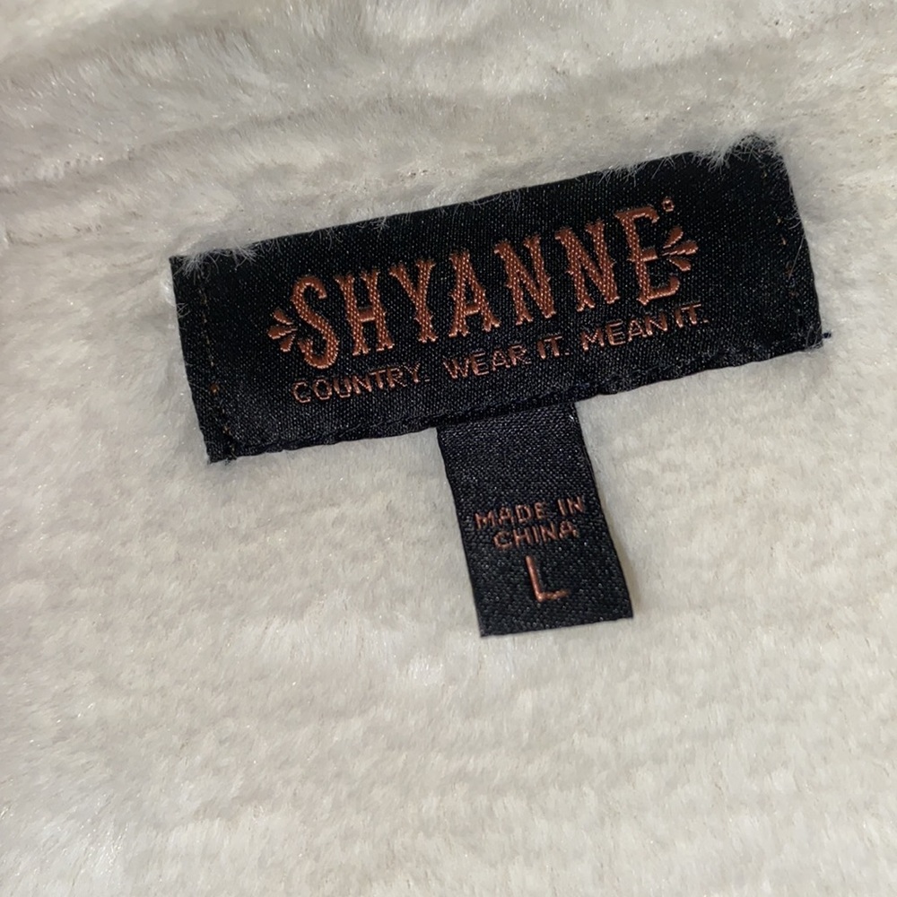 Shyanne fur jacket - Picture 3 of 3